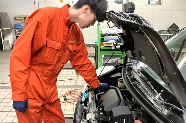 エンジンルーム点検イメージ